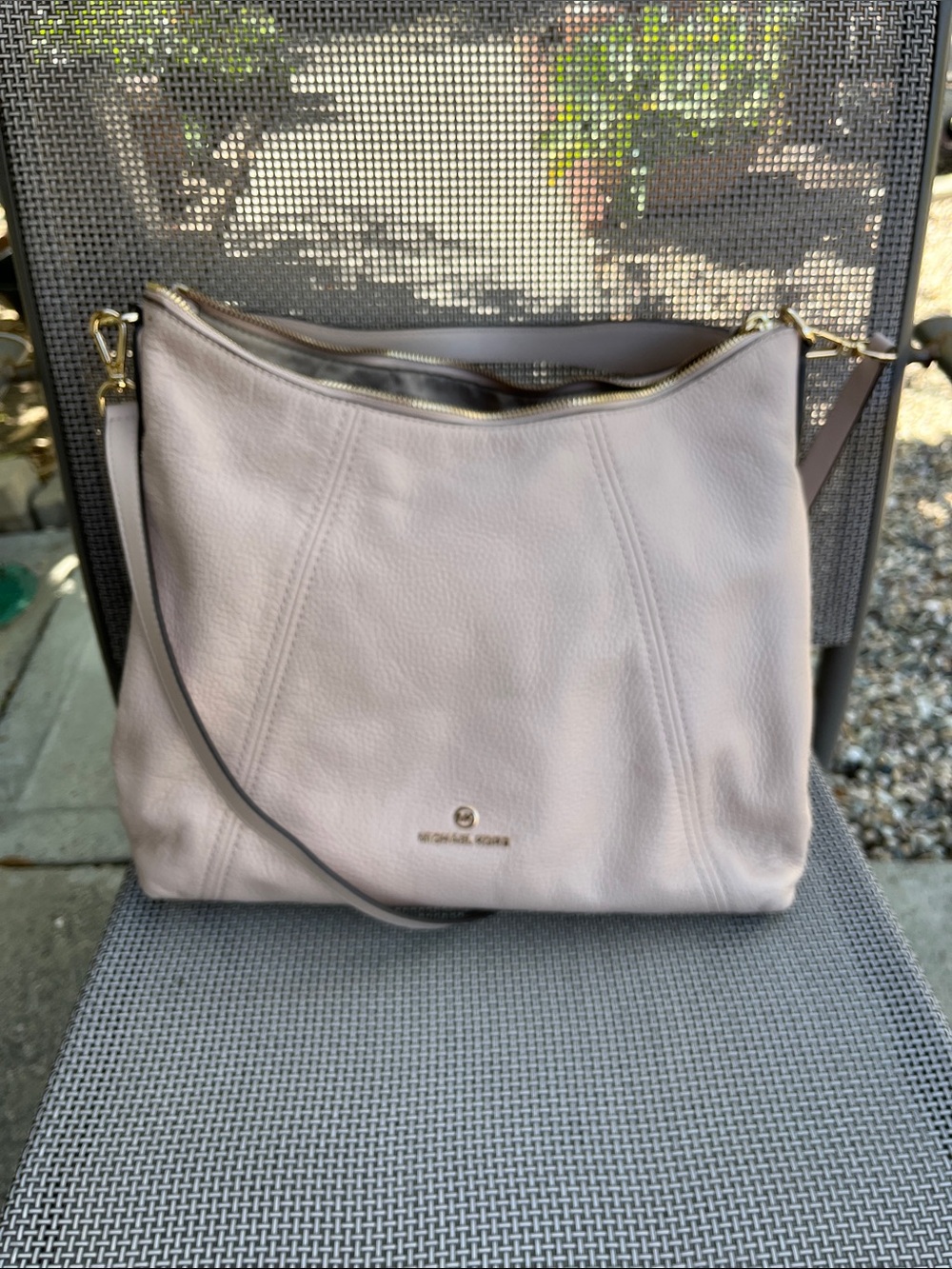 Michael Kors Pebbled Leather Casual Hobo Shoulder Bag in Pale Pink - Picture 7 of 16